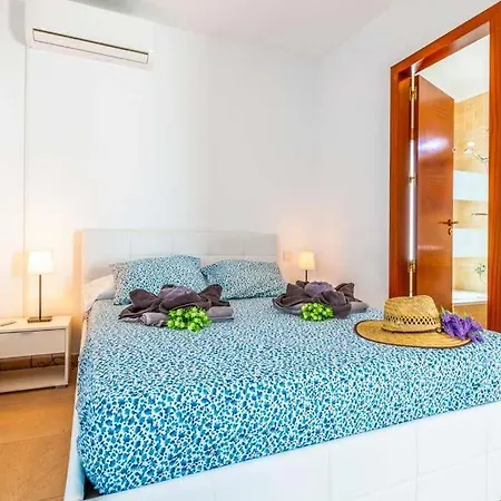 Playa Blanca Sleeps 5 With Pool Air Con And Wifi 빌라 *